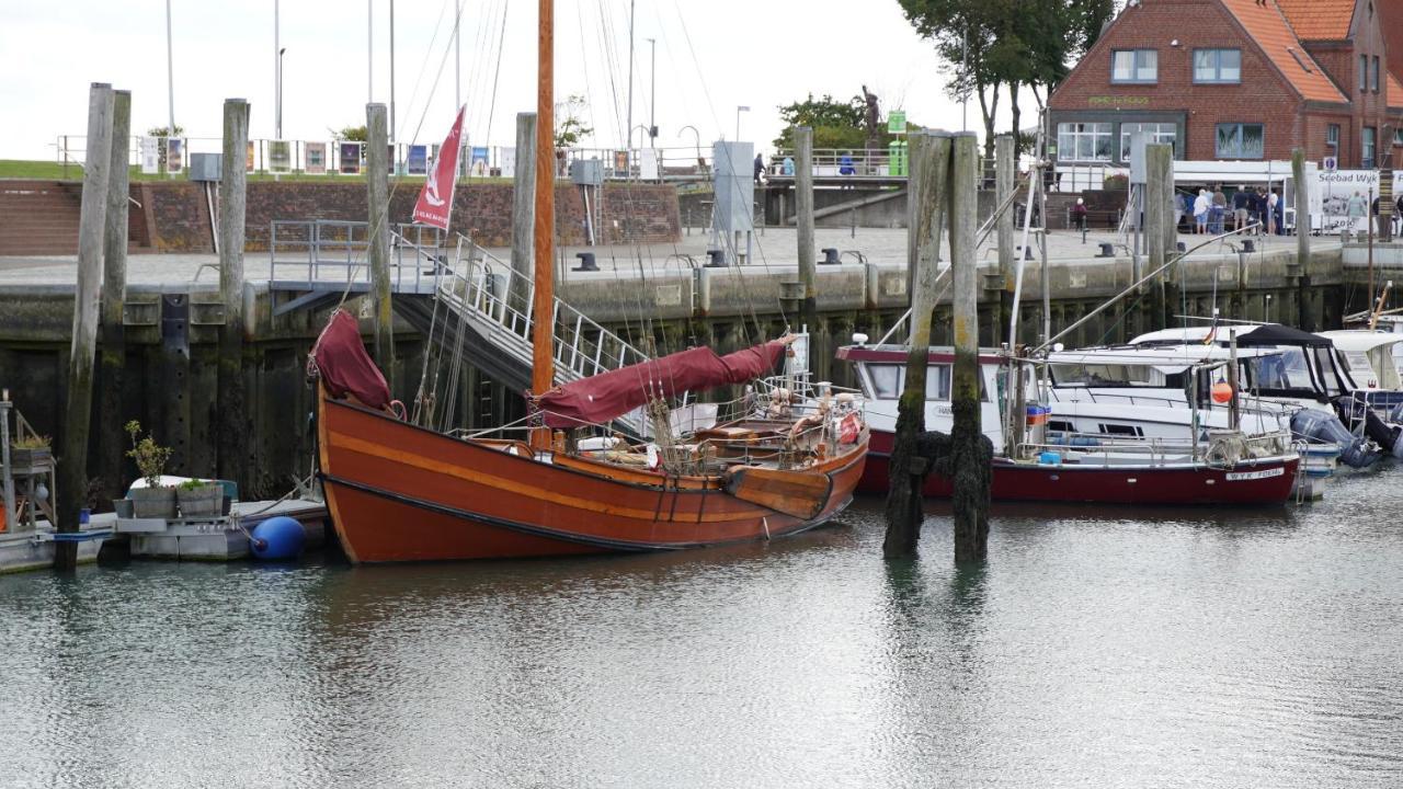 Haus Gud Hoeoeb Whg 04 Lägenhet Wyk auf Föhr Exteriör bild